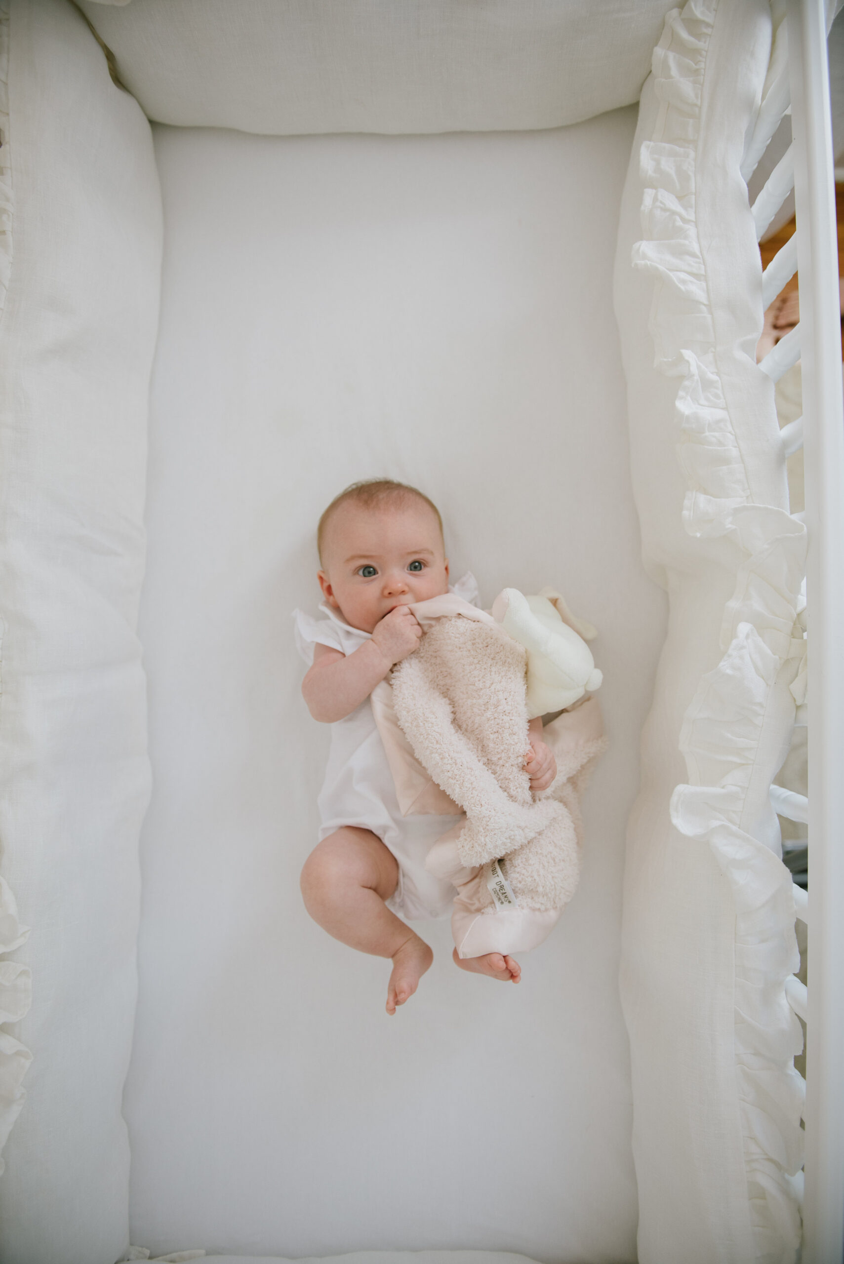 baby in crib-pensacola lifestyle photographer