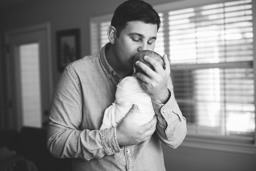 dad kissing baby-gulf breeze photographer
