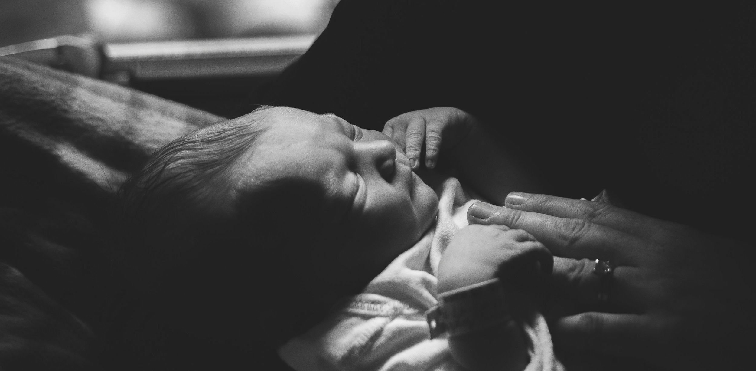 black and white of baby-gulf breeze newborn photographer