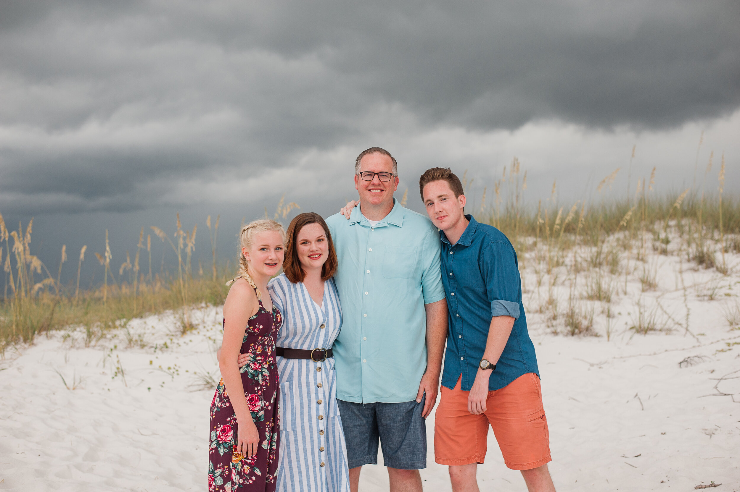 dad with teens-Pensacola family photographer-Ann Mangum Photography